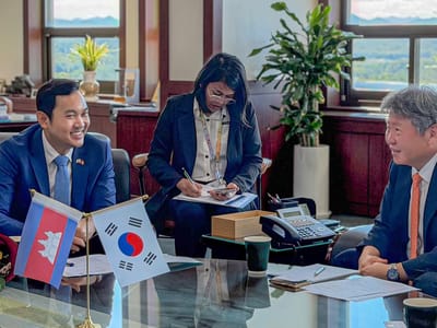 柬埔寨驻韩国大使与韩国建阳大学校长会谈，探讨教育合作