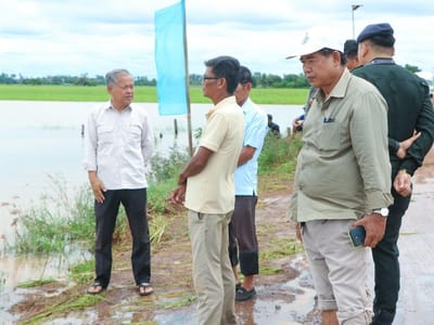 柬埔寨磅通省遭洪水侵袭，当地政府实地勘察以提供援助