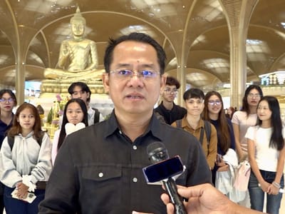 金边皇家大学29名学生赴华交流学习跨境电商