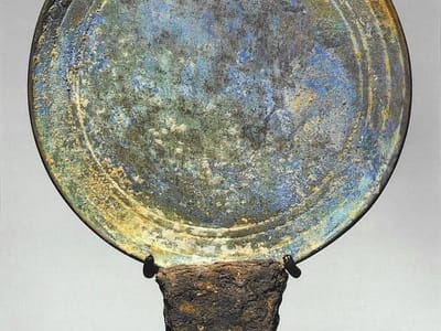 古代柬埔寨人如何照镜子？揭秘吴哥时期的金属镜