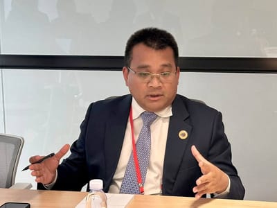 柬老两国公共工程与运输部负责人举行双边会谈 旨在深化交通领域合作
