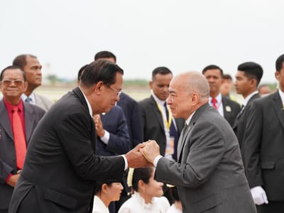 柬埔寨国王与国母在华完成体检，已返抵柬埔寨