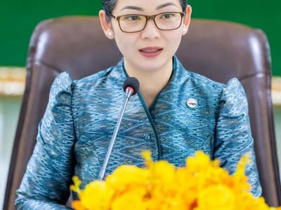 柬商业部长向拜林和马德望省官员提出指导 旨在提升商业服务效率及加强消费者保护