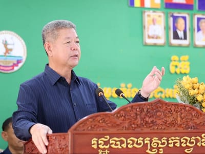 干拉省省长郭宗朗指示加快为应届毕业生出具成绩证明
