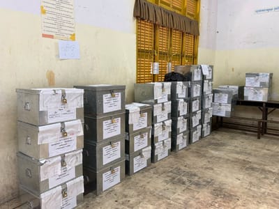 柬埔寨全国高考答卷已安全运抵金边，将于明日开启阅卷工作