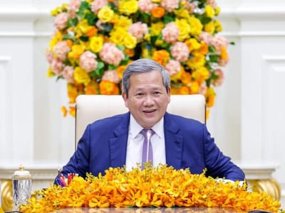 参议院第一副主席吴波烈致信祝贺洪玛奈首相生日快乐