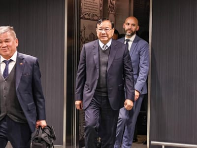 柬埔寨副首相巴速坤抵达荷兰