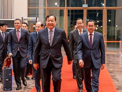 柬外长率代表团赴海牙与泰国举行第二轮《联合国海洋法公约》会谈