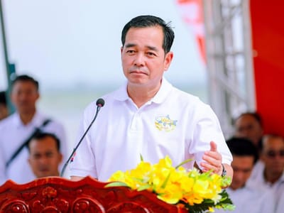 磅湛省向翠杰水库投放超20万尾鱼苗