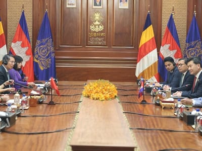 洪森与多国议会领导人会晤，深化柬埔寨与亚非国家议会合作