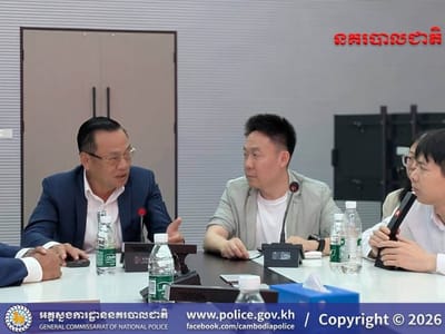 柬埔寨警方代表团赴中国考察无人机制造技术