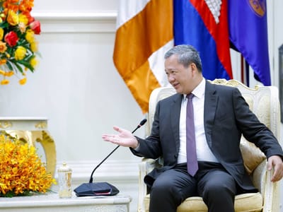 美国国防部副部长支持柬埔寨落实吉隆坡和平协议