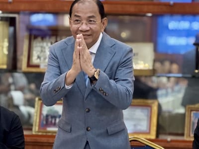中国商业代表团考察柬埔寨证券市场投资机遇