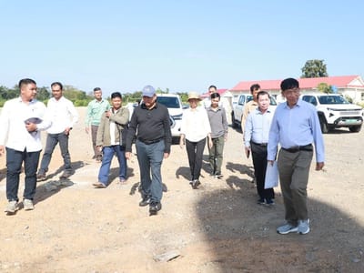 柬埔寨农村发展部视察上丁省社区供水系统 该系统即将正式启用