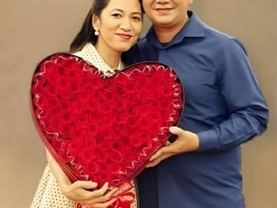 柬埔寨首相洪玛奈向金边贫困家庭提供援助