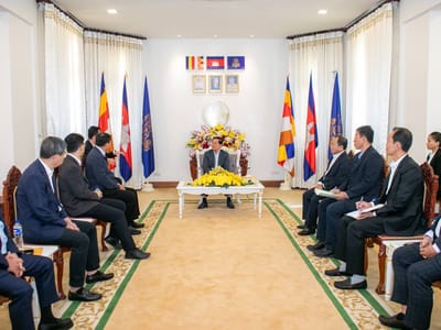 金边市长会见北京城建集团代表，欢迎研究轻轨项目