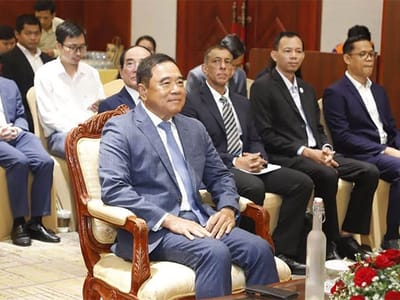 李突：洪玛奈首相在外部压力下保持国家稳定并推进“五角战略”