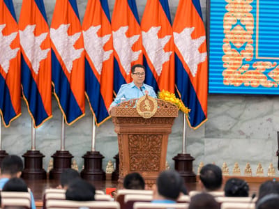 柬埔寨人民党中央青年工作培训班结业