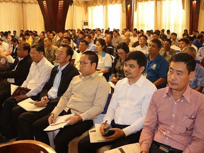 暹粒省民间组织承诺共同预防网络诈骗
