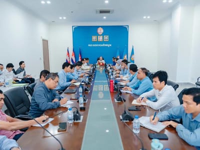 奥斯曼哈桑主持柬埔寨人民党穆斯林运动委员会秘书处会议
