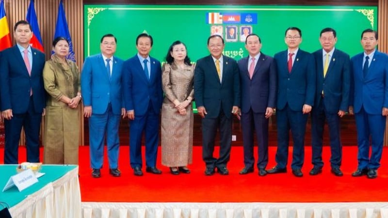 柬埔寨旅游部与国会第七委员会举行工作会议