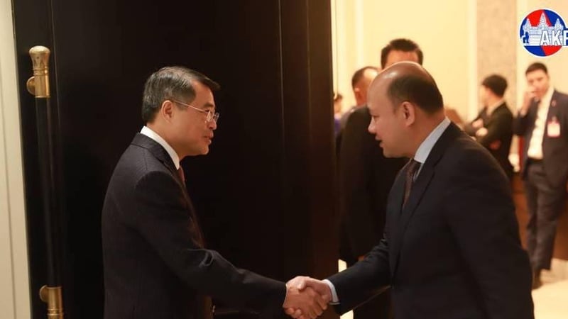 越南总理会见柬埔寨青年联合会代表