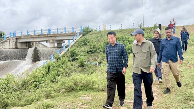 应对台风影响 柬埔寨水源与气象部官员赴柏威夏省检查主要蓄水池