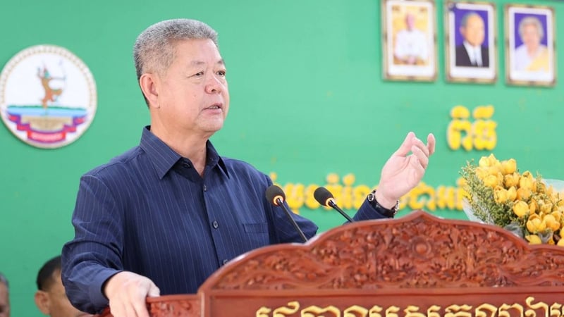 干拉省省长郭宗朗指示加快为应届毕业生出具成绩证明