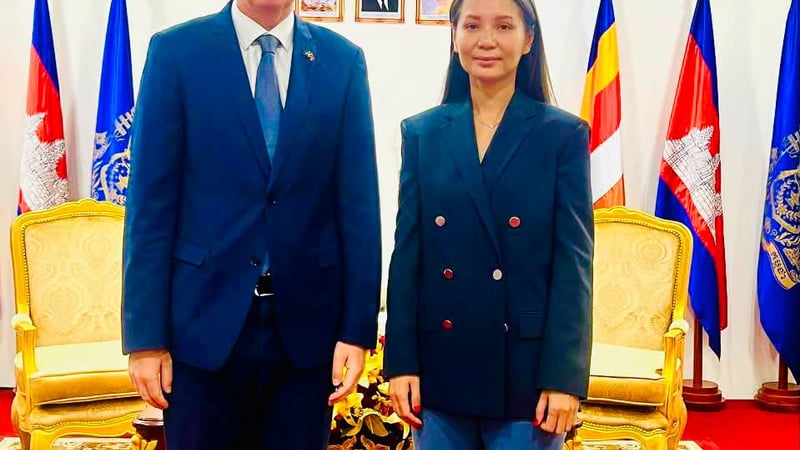 金莫诺薇亚会见欧盟驻柬大使 讨论柬泰边境局势及吸引投资潜力