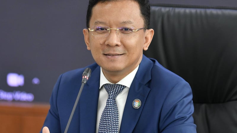 柬埔寨工业部部长向“等候村”捐款2000万瑞尔