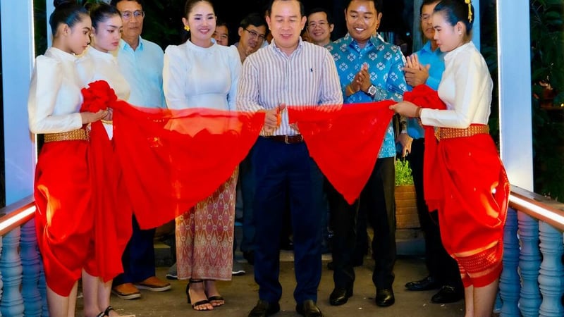 柬旅游部长：发展夜游不仅是延长游览时间 更是为了促进社区经济发展